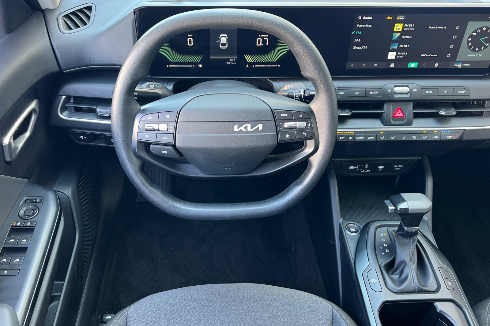 Used 2025 Kia K4 FWD image 14