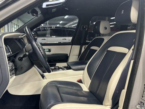 Used 2022 Rolls-Royce Cullinan image 13