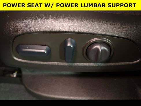 Used 2022 GMC Terrain SLE w/ Driver Convenience Package image 9