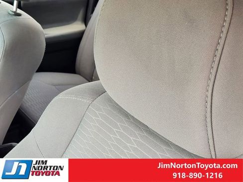 Used 2017 Toyota Tacoma SR5 w/ Tow Package image 16