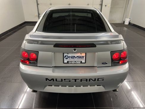 Used 2001 Ford Mustang Coupe image 5