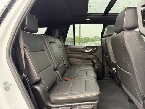 Used 2023 GMC Yukon SLT AWD/4WD image 24