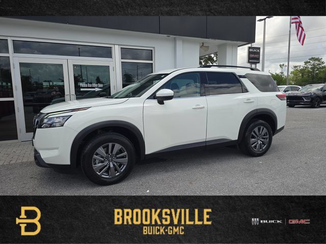 Used 2025 Nissan Pathfinder SV FWD image 1