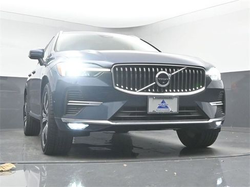 Used 2023 Volvo XC60 B6 Ultimate w/ Climate Package image 38