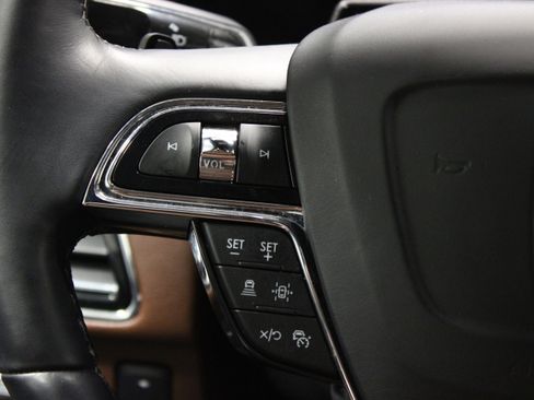 Used 2024 Lincoln Navigator L Reserve AWD/4WD image 25
