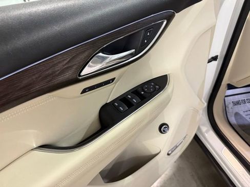 Certified 2022 Buick Envision Avenir w/ Technology Package II image 11
