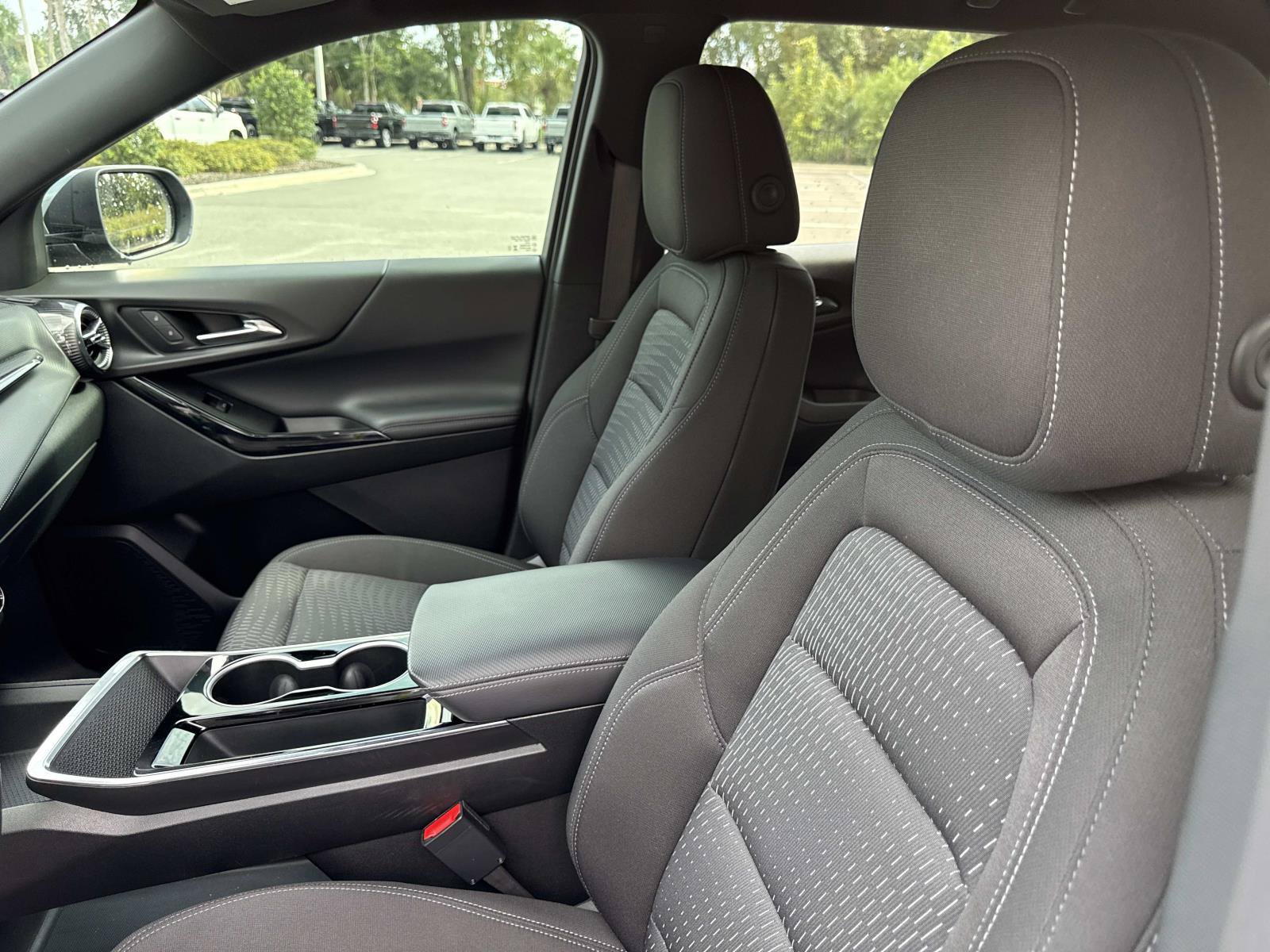 Used 2025 Chevrolet Equinox LT w/ Safety and Technology Package AWD/4WD image 20