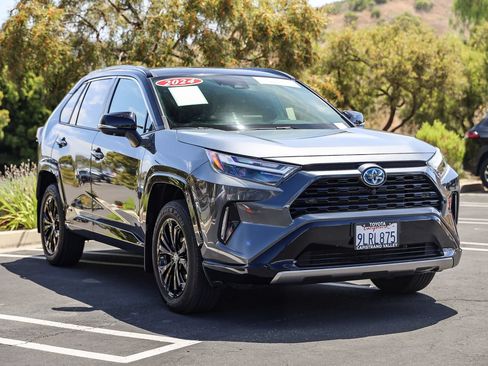 Certified 2024 Toyota RAV4 XSE w/ Advanced Technology Package AWD/4WD image 3
