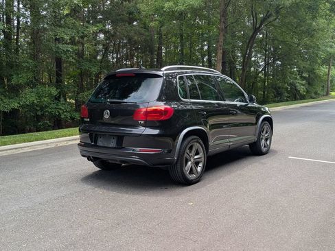 Used 2017 Volkswagen Tiguan Sport FWD image 10