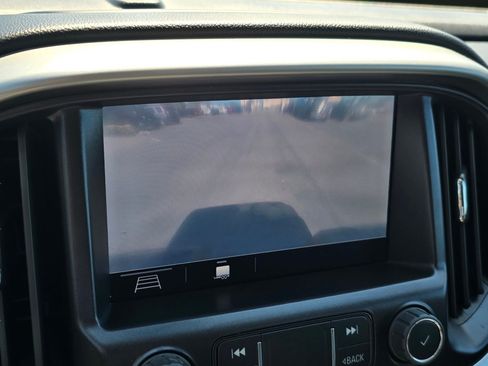 Used 2022 Chevrolet Colorado ZR2 AWD/4WD image 9
