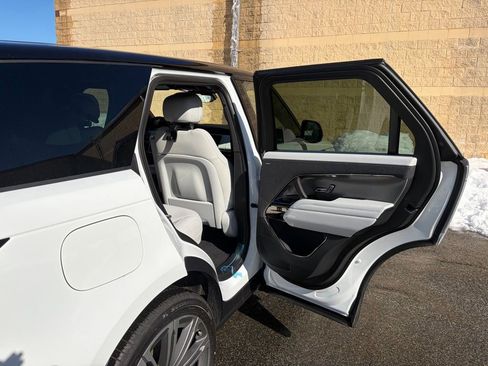 New 2026 Land Rover Range Rover Sport SE AWD/4WD image 16