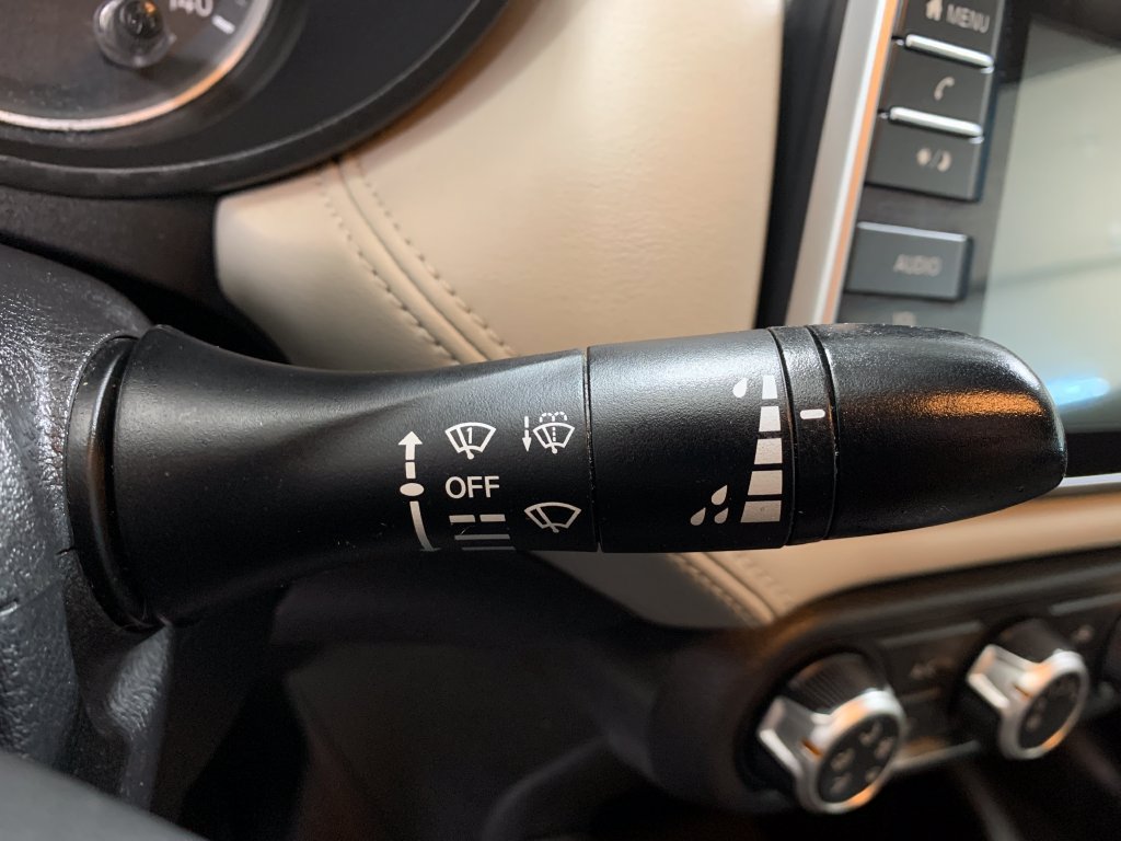 Used 2020 Nissan Versa SV FWD image 24