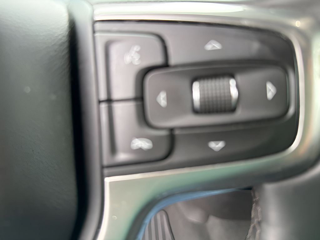 Used 2025 Chevrolet Silverado 1500 LT AWD/4WD image 23