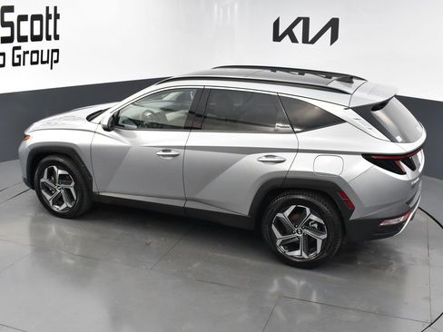 Used 2022 Hyundai Tucson Limited image 11