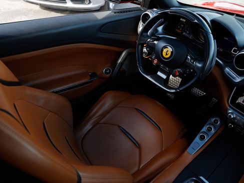 Used 2019 Ferrari GTC4Lusso T image 24