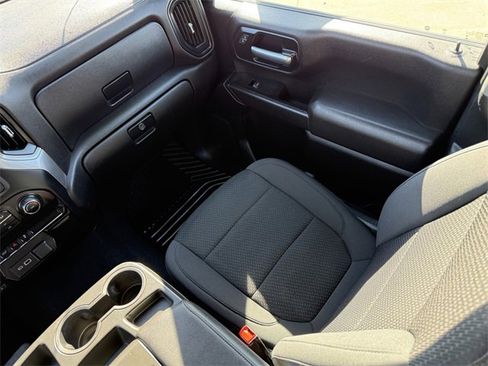 Used 2021 Chevrolet Silverado 2500 Custom w/ Custom Value Package image 14