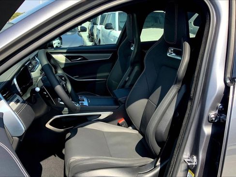 New 2026 Jaguar F-PACE R-Dynamic S image 5