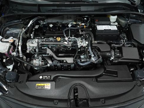 Used 2025 Toyota Corolla SE w/ SE Premium Package FWD image 9