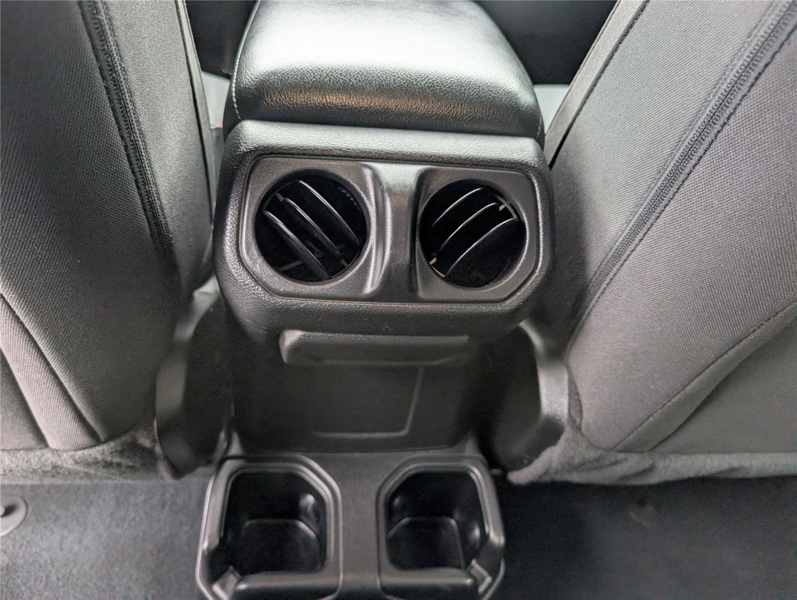 Used 2022 Jeep Wrangler Unlimited Sport AWD/4WD image 18
