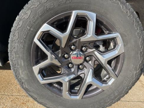 Used 2025 GMC Sierra 1500 SLT w/ SLT Premium Plus Package image 23