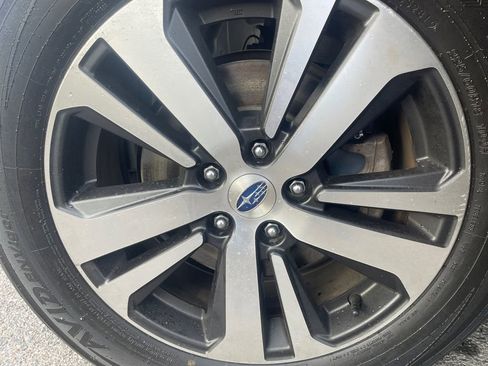 Used 2018 Subaru Outback 3.6R Limited image 30