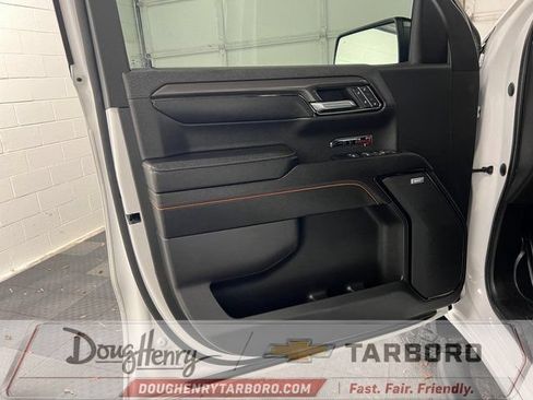 Used 2023 GMC Sierra 1500 AT4 w/ Technology Package AWD/4WD image 26