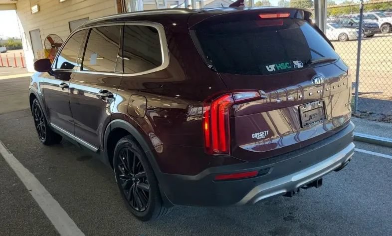 Used 2021 Kia Telluride SX w/ Towing Package FWD image 2
