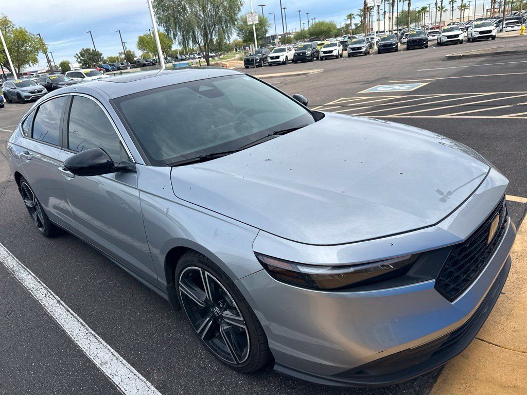 Used 2023 Honda Accord Sport image 3