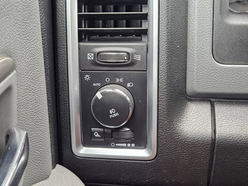 Used 2016 RAM 2500 Power Wagon w/ Luxury Group AWD/4WD image 21