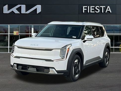 New 2026 Kia EV9 Wind image 2