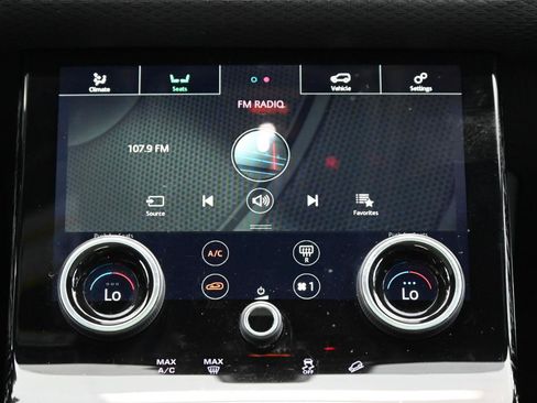 Used 2020 Land Rover Range Rover Velar R-Dynamic S AWD/4WD image 32