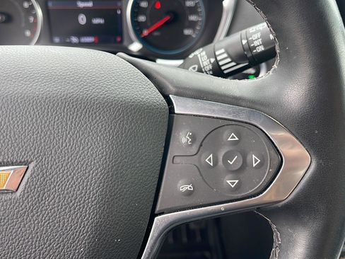 Used 2023 Chevrolet Traverse LT FWD image 16