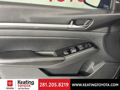 Used 2024 Nissan Altima 2.5 SR w/ SR Premium Package image 11