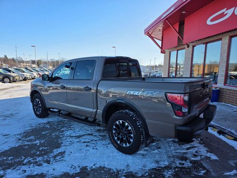 Used 2021 Nissan Titan PRO-4X w/ Pro-4x Convenience Package image 5