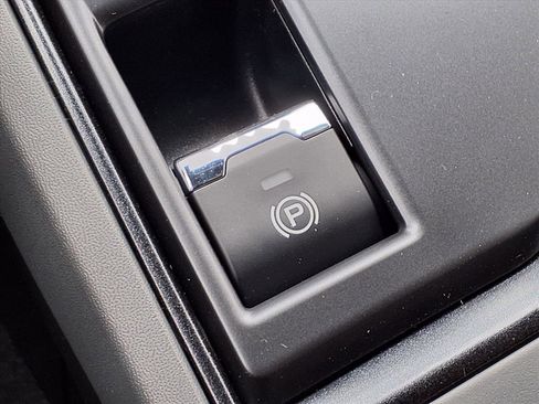 New 2026 Subaru Crosstrek 2.0i Premium image 16