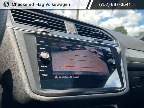 Used 2023 Volkswagen Tiguan SE R-Line AWD/4WD image 38