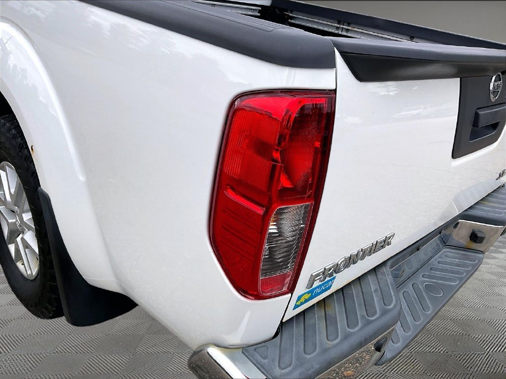 Used 2018 Nissan Frontier SV w/ Value Truck Package AWD/4WD image 29
