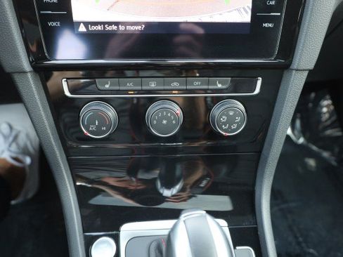 Used 2020 Volkswagen GTI SE FWD image 32
