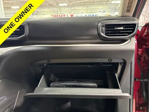 Used 2022 Ford Explorer XLT w/ Equipment Group 202A AWD/4WD image 46