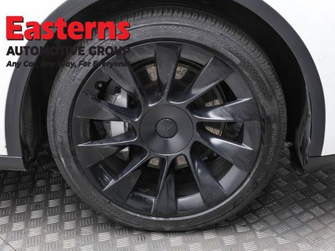 Used 2020 Tesla Model Y Long Range image 27