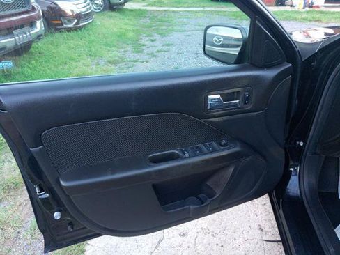 Used 2009 Ford Fusion SEL FWD image 12