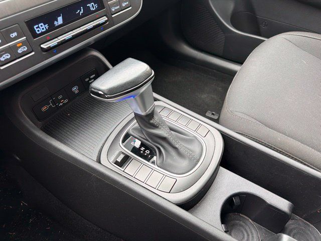 Used 2025 Hyundai Kona SEL FWD image 26