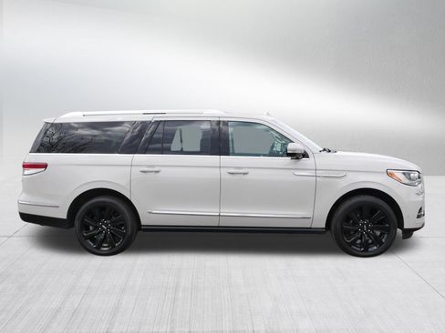 Used 2022 Lincoln Navigator L Reserve w/ Equipment Group 201A AWD/4WD image 8