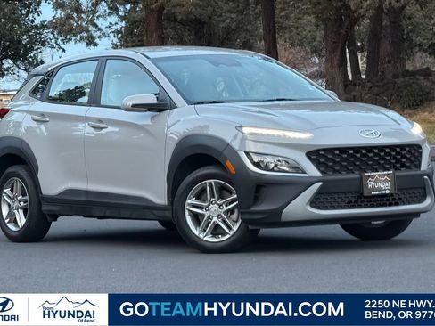 Used 2022 Hyundai Kona SE image 1