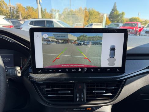 Used 2024 Ford Escape ST-Line Select w/ Tech Pack #1 image 18