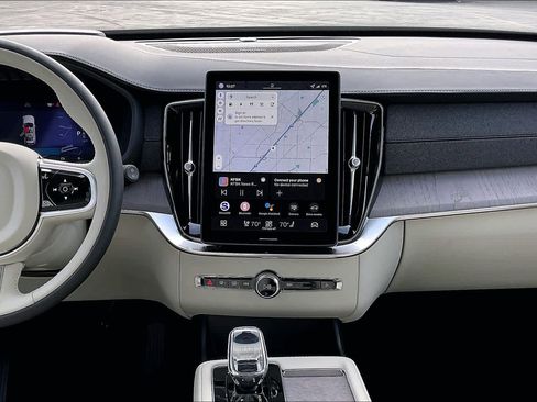 New 2026 Volvo XC90 T8 Ultra image 9