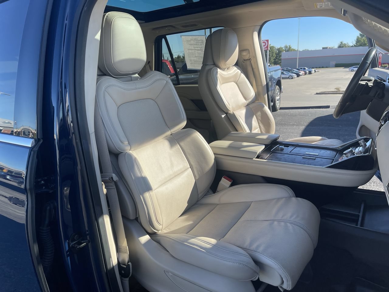 Used 2018 Lincoln Navigator Reserve w/ Technology Package AWD/4WD image 29