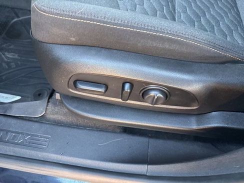 Used 2021 Chevrolet Equinox LT image 12