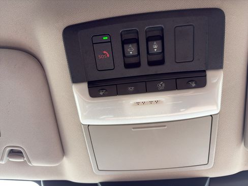 Used 2023 Nissan Pathfinder Platinum FWD image 19