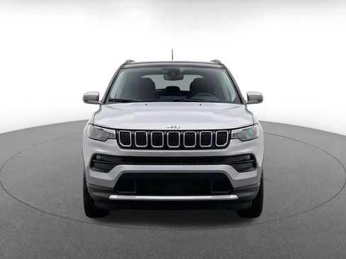 Used 2025 Jeep Compass Limited AWD/4WD image 2